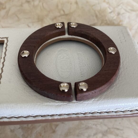 Rare Tod’s Leather IPod Nano Wearable Case Necklace - Picture 7 of 12